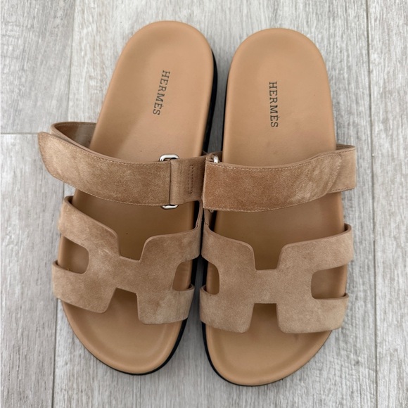 Hermès Women's Chypre Neutral Beige Sandals Suede Sz 39 - Picture 11 of 12